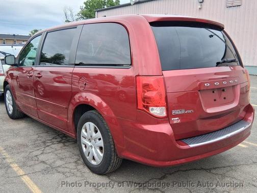 Deep Cherry Red Crystal Pearlcoat 2015 Dodge Grand Caravan AVP/SE