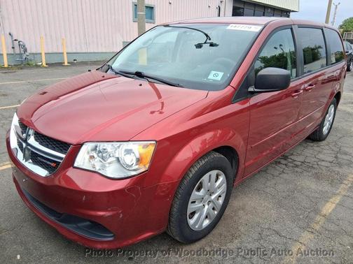 Deep Cherry Red Crystal Pearlcoat 2015 Dodge Grand Caravan AVP/SE