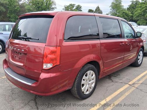 Deep Cherry Red Crystal Pearlcoat 2015 Dodge Grand Caravan AVP/SE