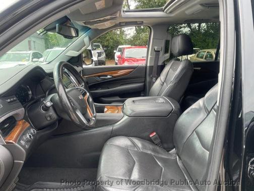 2016 Cadillac Escalade ESV Luxury
