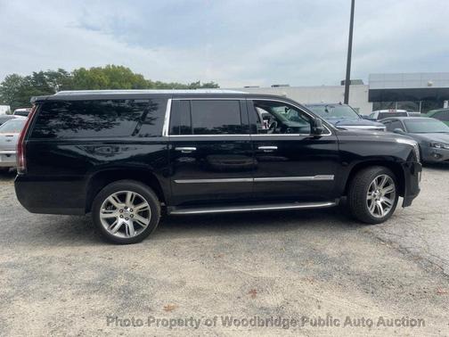 2016 Cadillac Escalade ESV Luxury
