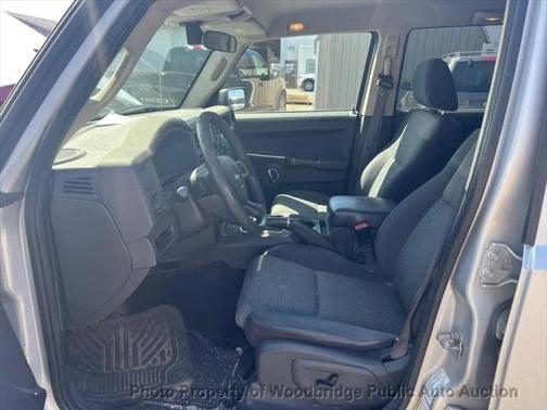2010 Jeep Commander Sport