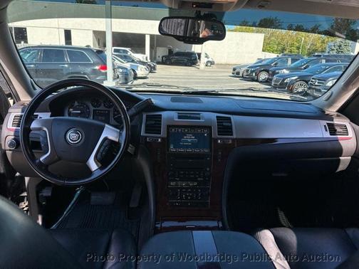 2008 Cadillac Escalade Base