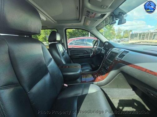 2008 Cadillac Escalade Base
