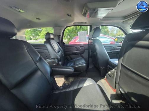 2008 Cadillac Escalade Base
