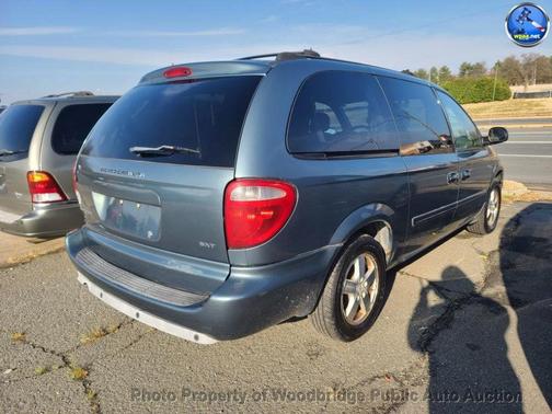 2005 Dodge Grand Caravan SXT
