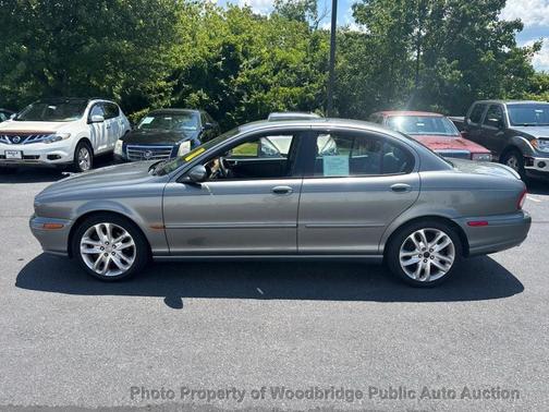 2002 Jaguar X-Type 2.5L