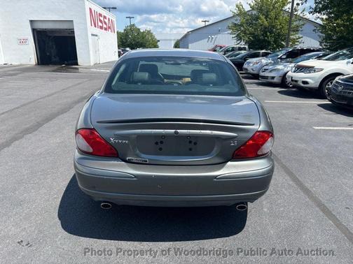 2002 Jaguar X-Type 2.5L
