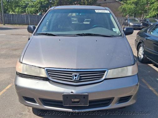 Canyon Stone Silver Metallic 2000 Honda Odyssey LX