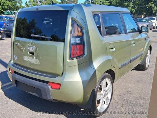 Alien 2010 Kia Soul !