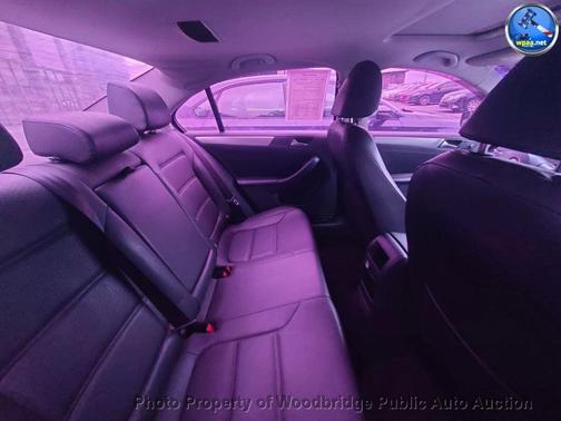 Black Uni 2014 Volkswagen Jetta Auto SE w/Connectivity