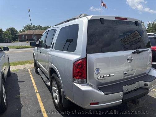 2013 Nissan Armada SV