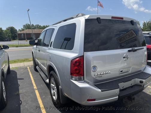 2013 Nissan Armada SV
