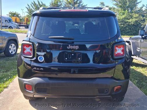 Black 2016 Jeep Renegade Latitude