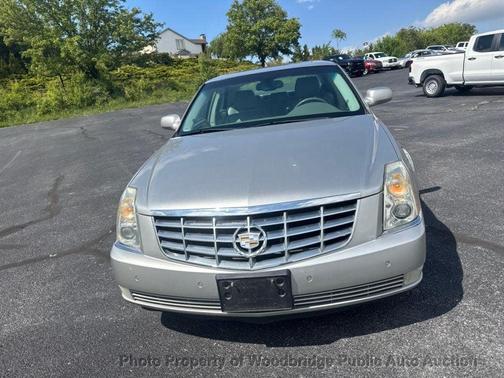 Silver 2008 Cadillac DTS Base