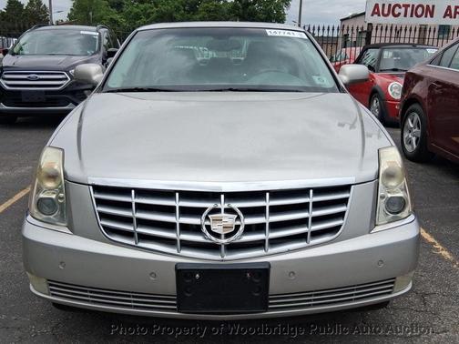 Silver 2008 Cadillac DTS Base