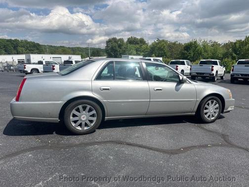 Silver 2008 Cadillac DTS Base