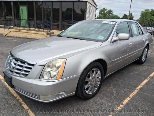 Silver 2008 Cadillac DTS Base