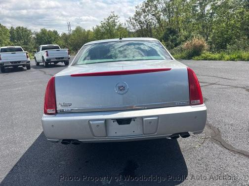 Silver 2008 Cadillac DTS Base