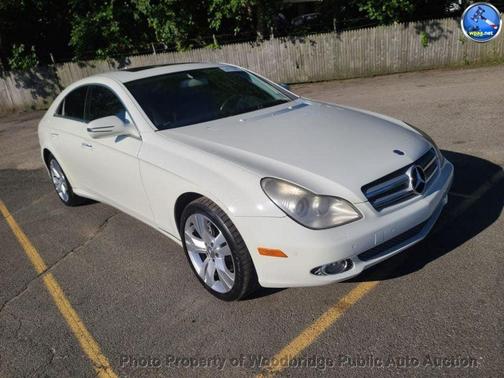 White 2009 Mercedes-Benz CLS-Class CLS550 4dr Coupe 5.5L