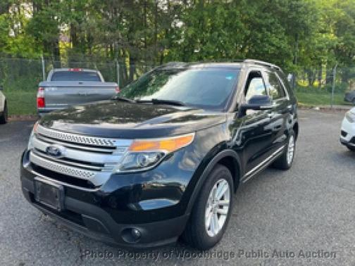 White Platinum Metallic Tri-Coat 2015 Ford Explorer XLT