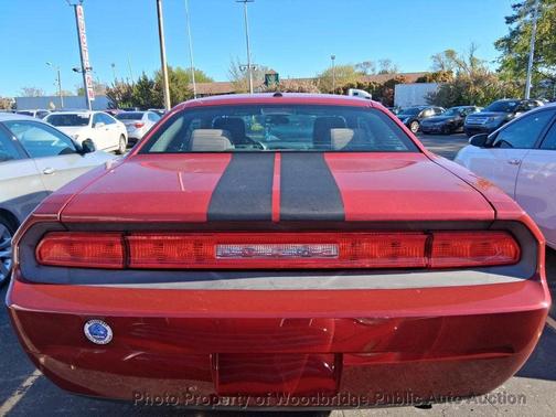 2010 Dodge Challenger SE