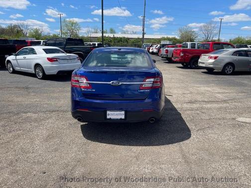 Deep Impact Blue Metallic 2015 Ford Taurus Limited