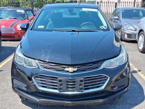 Mosaic Black Metallic 2017 Chevrolet Cruze LS