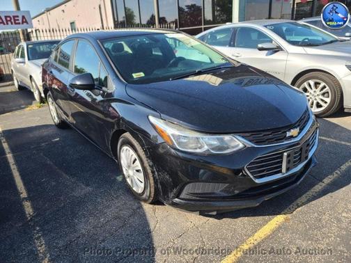 Mosaic Black Metallic 2017 Chevrolet Cruze LS