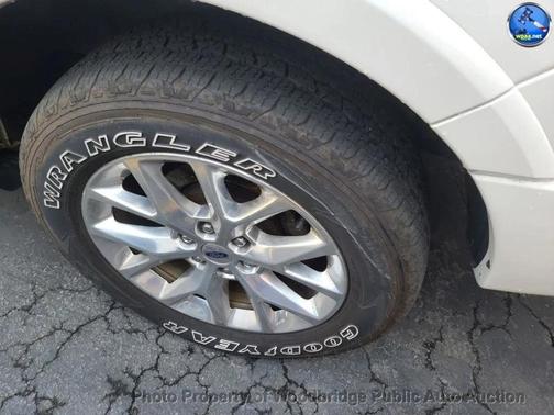 White 2017 Ford Expedition Limited