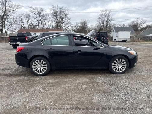 Black Onyx 2012 Buick Regal Base