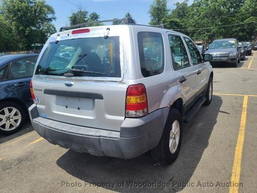 2005 Ford Escape Base