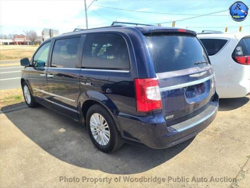 2012 Chrysler Town & Country Touring-L