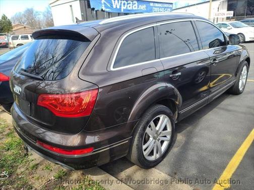 Photo 4 of 10 of 2011 Audi Q7 3.0 TDI Premium