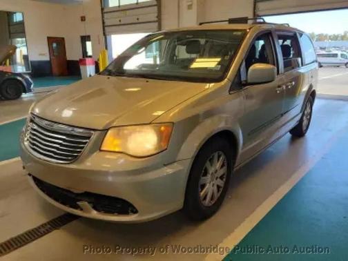 2014 Chrysler Town & Country Touring