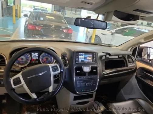 2014 Chrysler Town & Country Touring