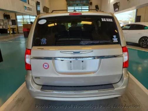 2014 Chrysler Town & Country Touring