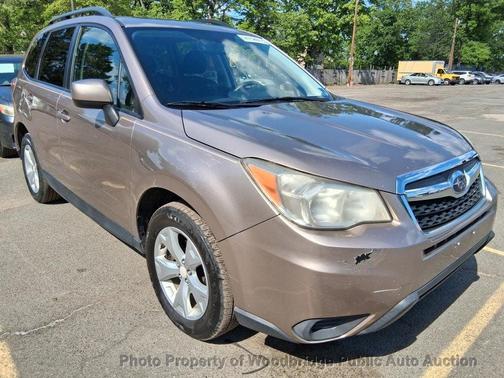 Gold 2015 Subaru Forester 2.5i Premium
