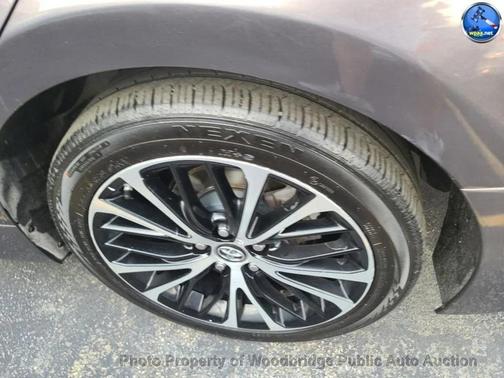 2019 Toyota Camry XLE