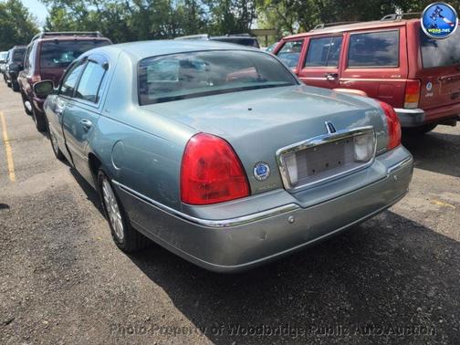 2004 Lincoln Town Car Ultimate