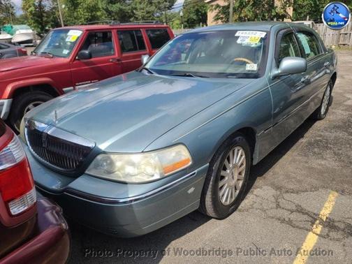 2004 Lincoln Town Car Ultimate