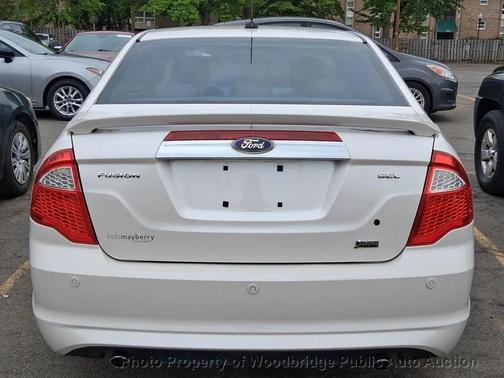 White 2010 Ford Fusion SEL