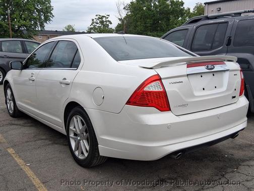White 2010 Ford Fusion SEL