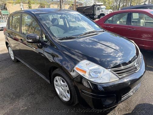 Black 2011 Nissan Versa 1.8 S