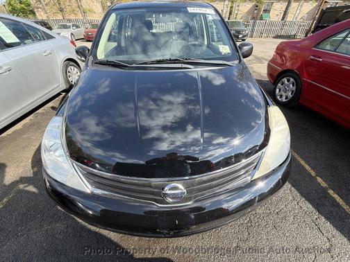 Black 2011 Nissan Versa 1.8 S