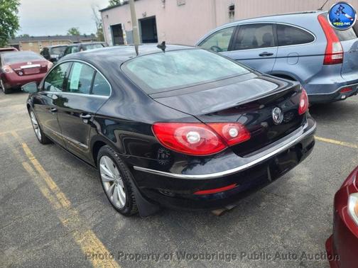 Deep Black Metallic 2010 Volkswagen CC Sport