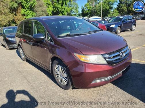 Maroon 2015 Honda Odyssey LX