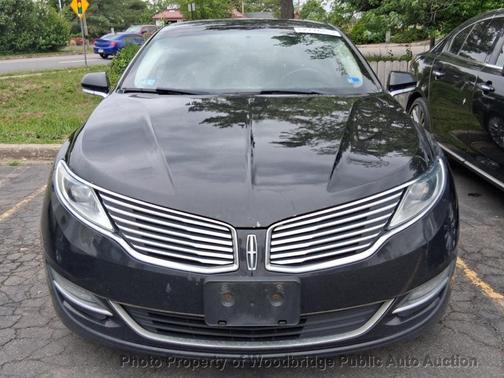 Tuxedo Black Metallic 2015 Lincoln MKZ Base