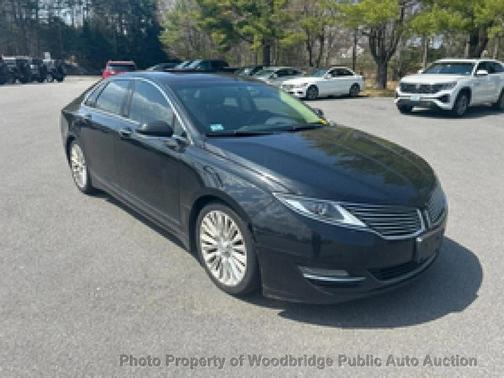 Tuxedo Black Metallic 2015 Lincoln MKZ Base