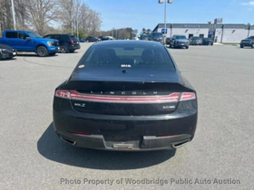 Tuxedo Black Metallic 2015 Lincoln MKZ Base